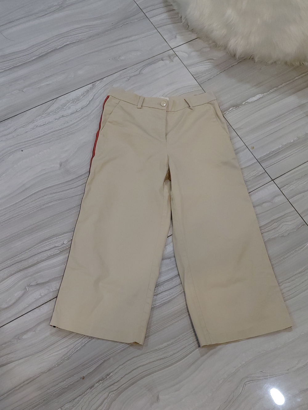 Pinko Beige Trousers with Subtle Neutral Tone - Picture 1 of 10